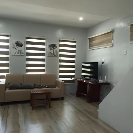 Grae'S Apartelle Moalboal Bagian luar foto