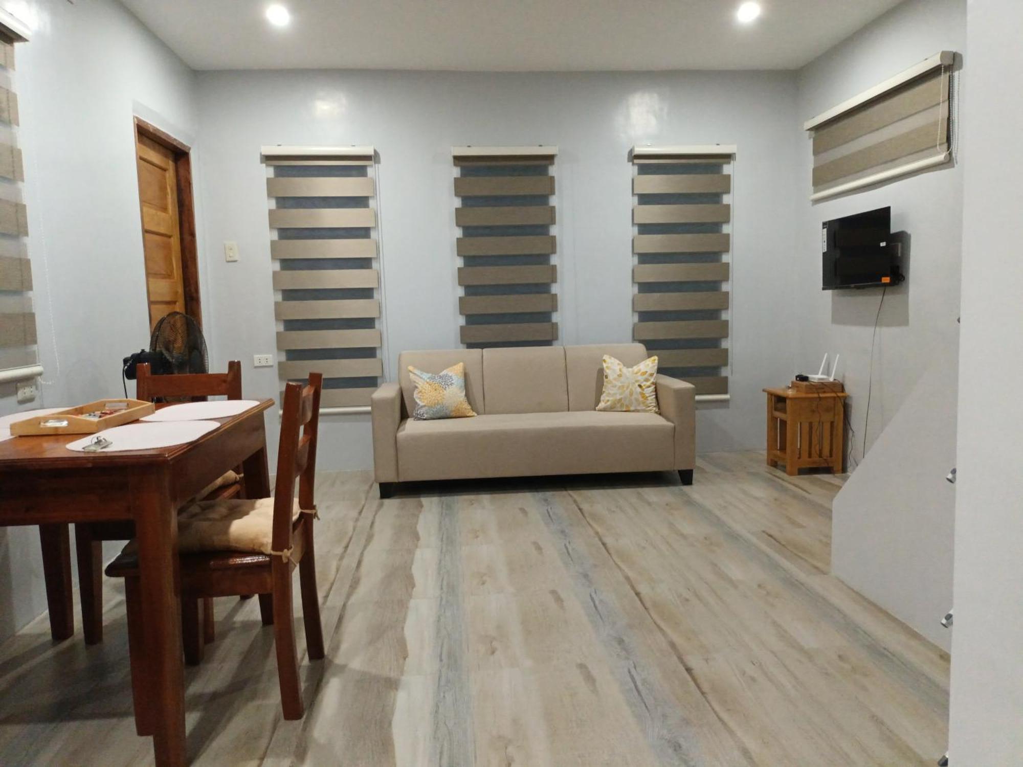 Grae'S Apartelle Moalboal Bagian luar foto