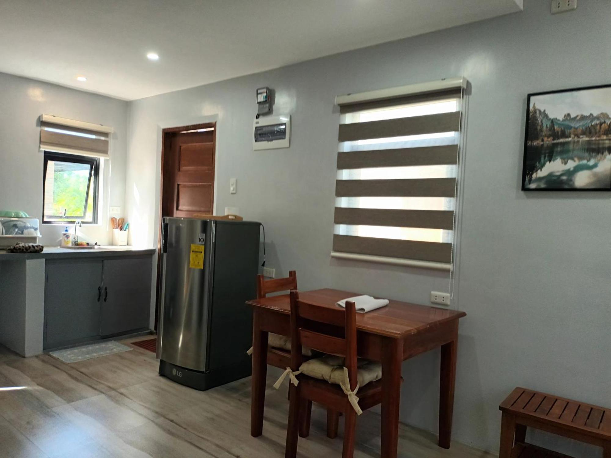 Grae'S Apartelle Moalboal Bagian luar foto