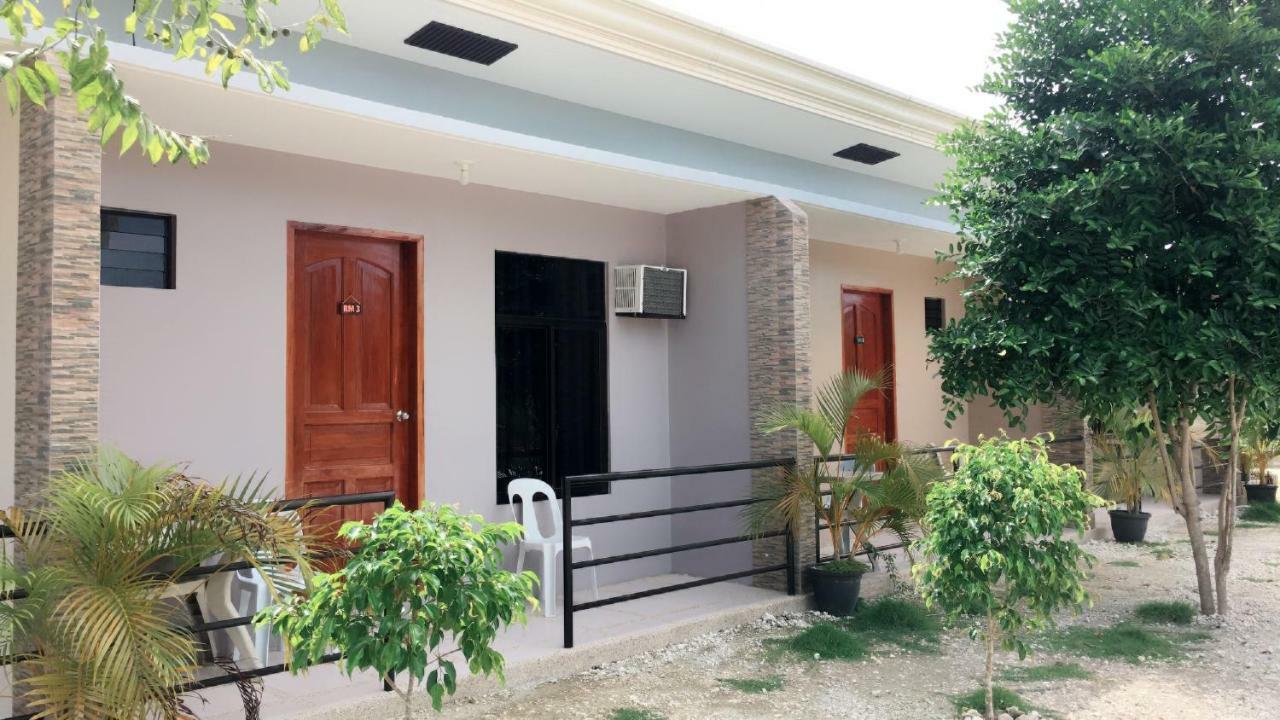 Grae'S Apartelle Moalboal Bagian luar foto